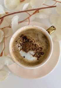 PXL_20250723_0943254742-208x300 Kawa a hormony i insulinooporność – pij mądrze, nie na czczo